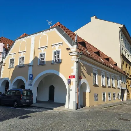 Zelene Apartma V Centru Mesta Ceske Budejovice Exterior photo