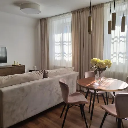 Zelene Apartma V Centru Mesta Ceske Budejovice Exterior photo